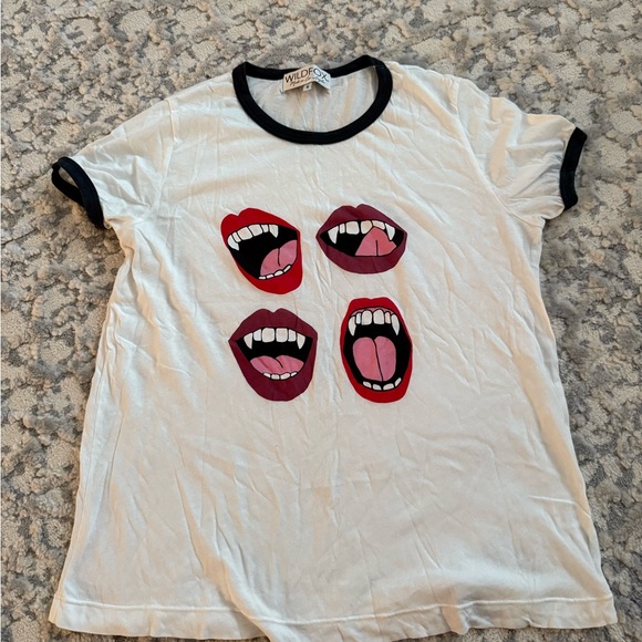 Women’s Wildfox White Tee with Red Lips Graphic - Picture 1 of 3